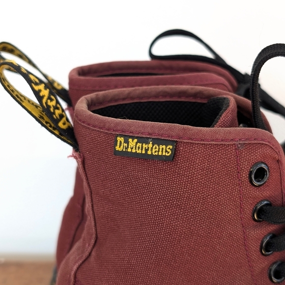 Dr. Martens Women's Shoreditch Canvas Cherry Red Boots ~ Size 5 US (36EU) - Picture 3 of 9